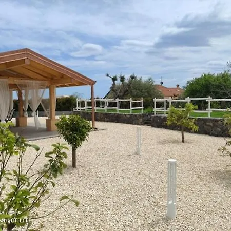 Paradiso Con Piscina In Esclusiva *