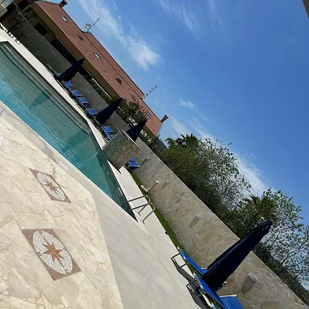 Paradiso Con Piscina In Esclusiva *